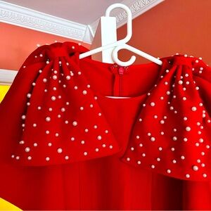 Formal dress, never worn. Wasn’t worth the cost of shipping to return